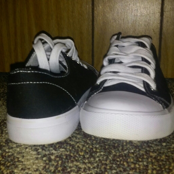 Mossimo supply co. Target sneakers - Picture 2 of 3